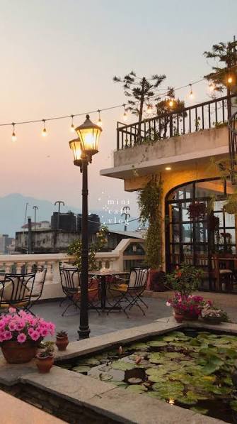 Samaya Rooftop Garden